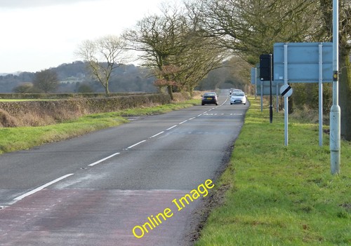 Photo 12x8 b5330 looking - looking, south